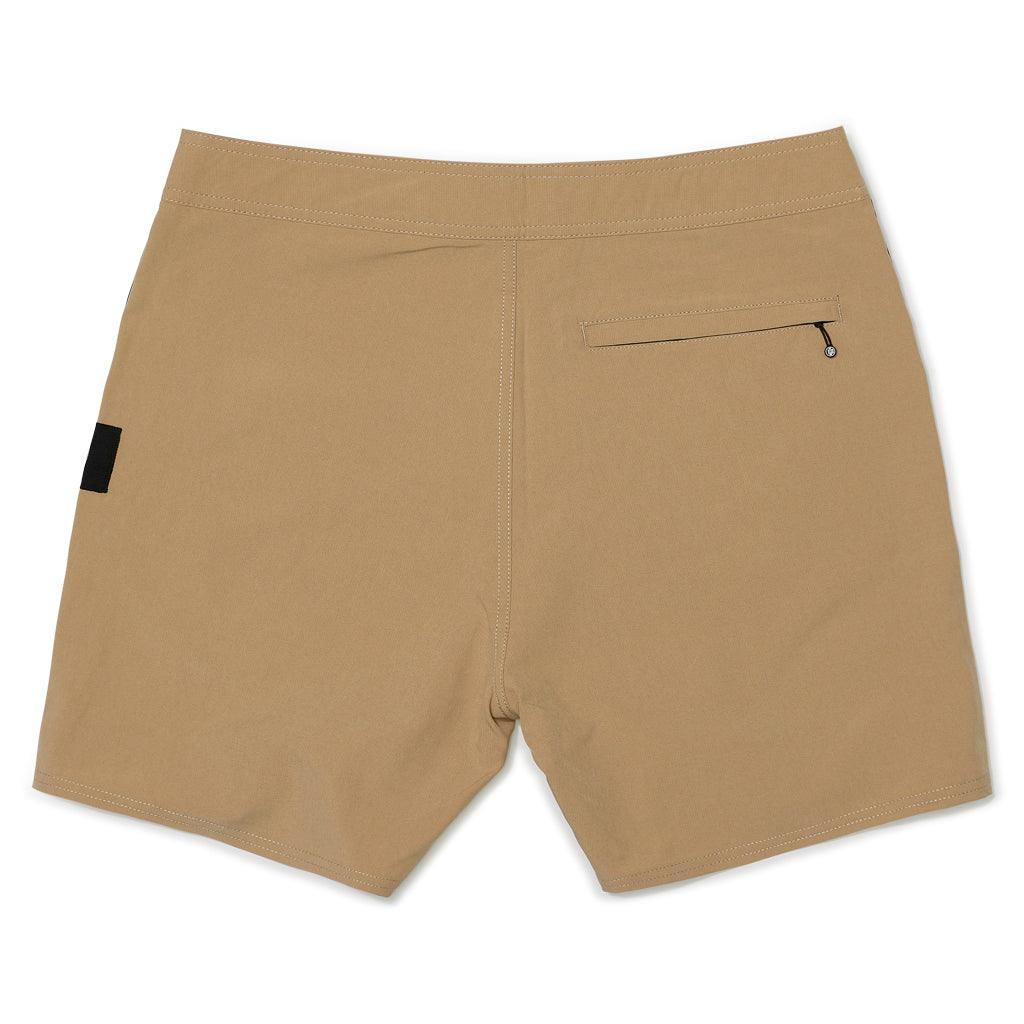 rear view of the mens chase B100 16&quot; fit boardshort in khaki. Showing rear pocket with zipper closure 